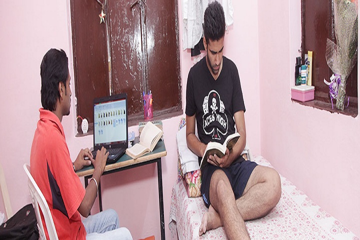 https://cache.careers360.mobi/media/colleges/social-media/media-gallery/13125/2019/4/4/Boys Hostel Room of Doon PG College of Agricultural and Allied Science Dehradun_Hostel.jpg